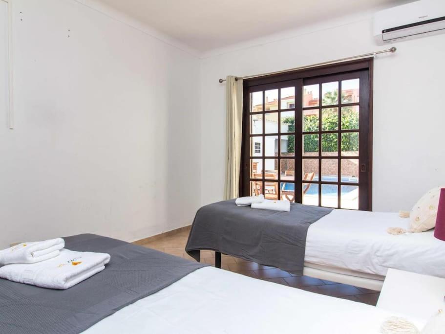 Villa Dogueno- Privat Pool & Privacy & Albufeira Center Екстериор снимка
