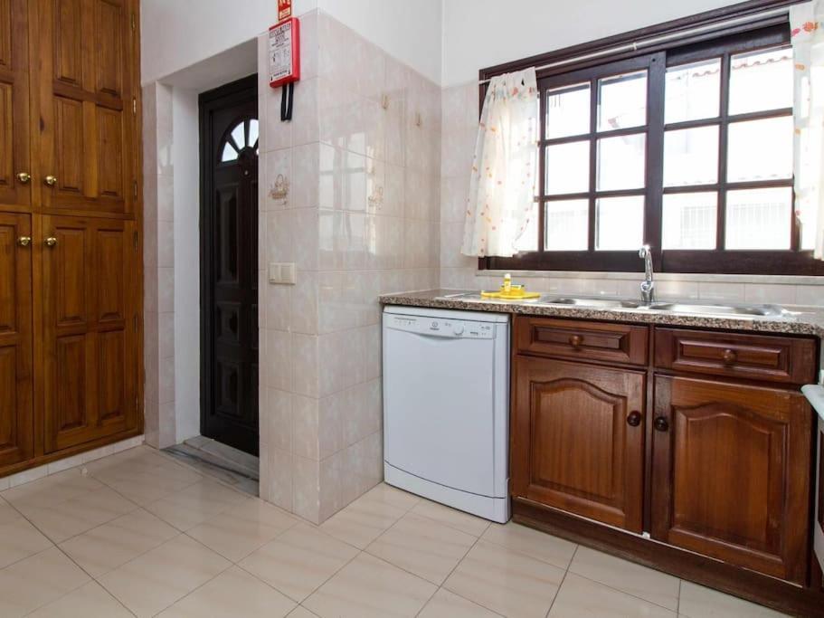 Villa Dogueno- Privat Pool & Privacy & Albufeira Center Екстериор снимка